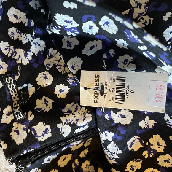 Express floral pencil skirt NWT size 0 - Picture 4 of 4